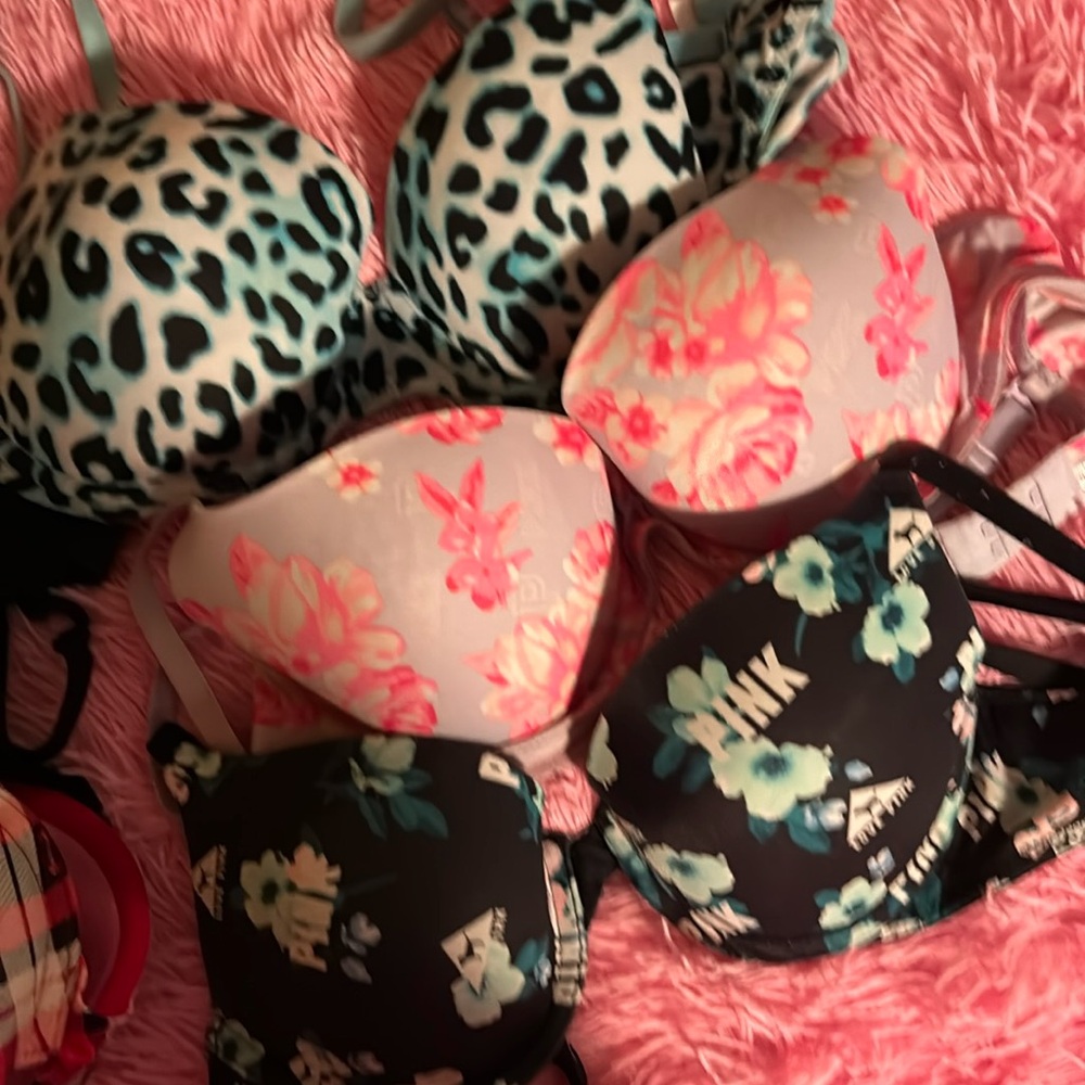 3 Victoria’s secret bras
